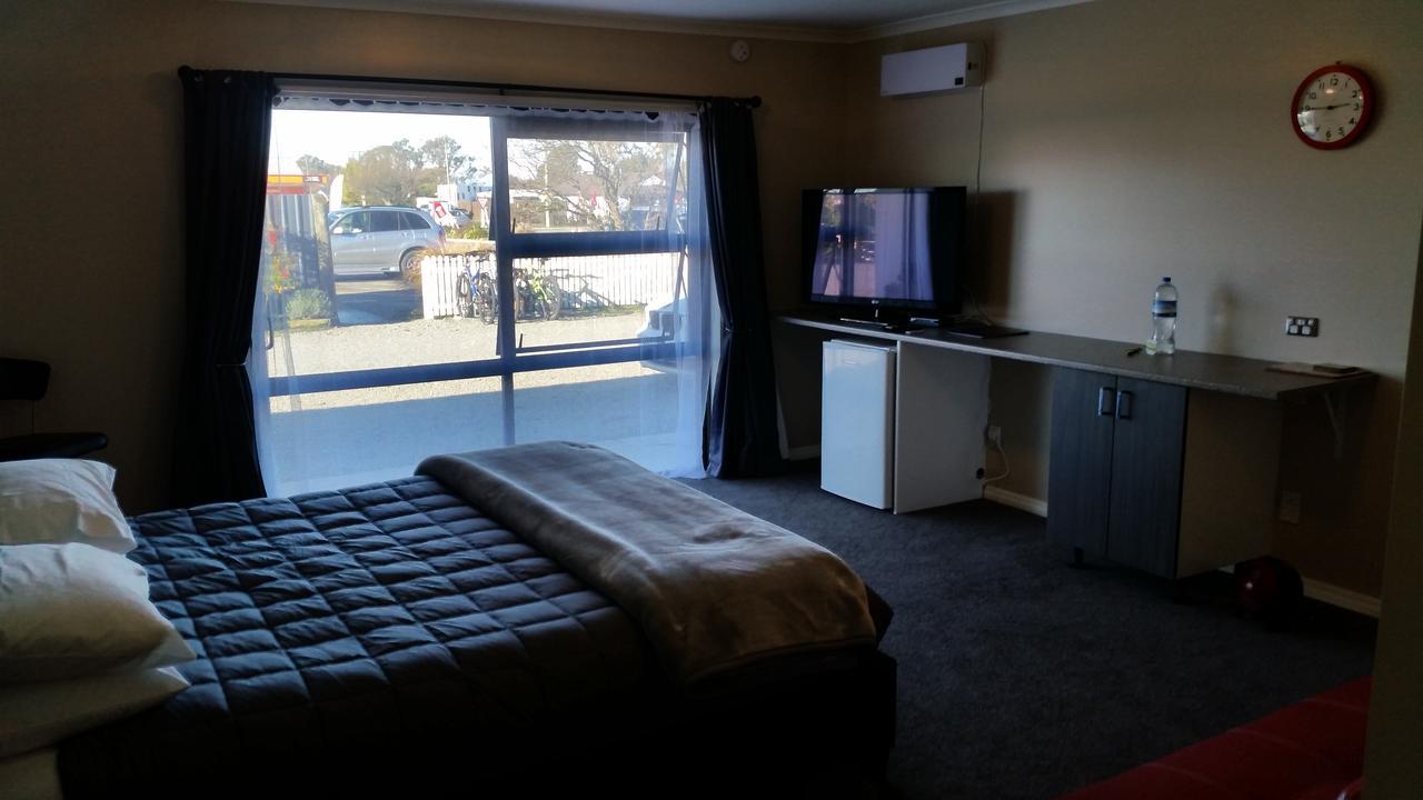 Moeraki Boulders Motel Hampden Екстер'єр фото